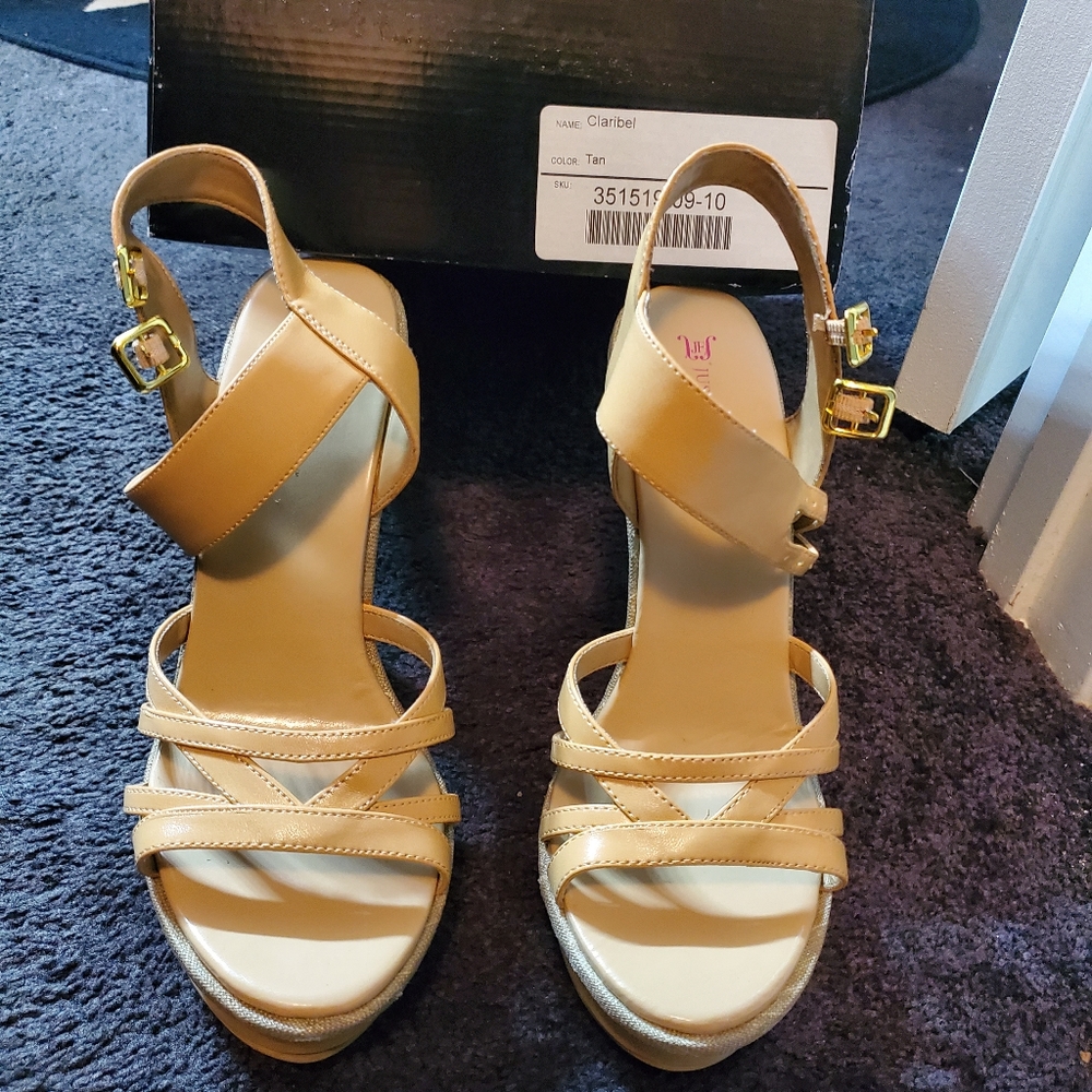 Heels - Picture 3 of 4